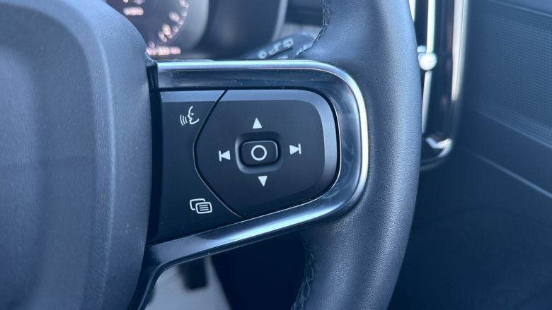 Volvo Xc40 1.5 T4 Recharge PHEV Plus Dark 5dr Auto Estate